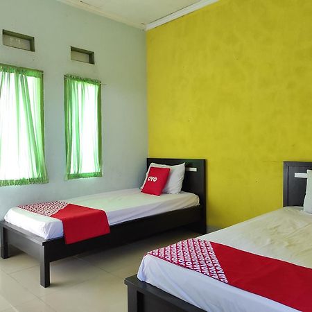 Oyo 90333 Wisma Tenang Jaya Syariah Majalengka Esterno foto