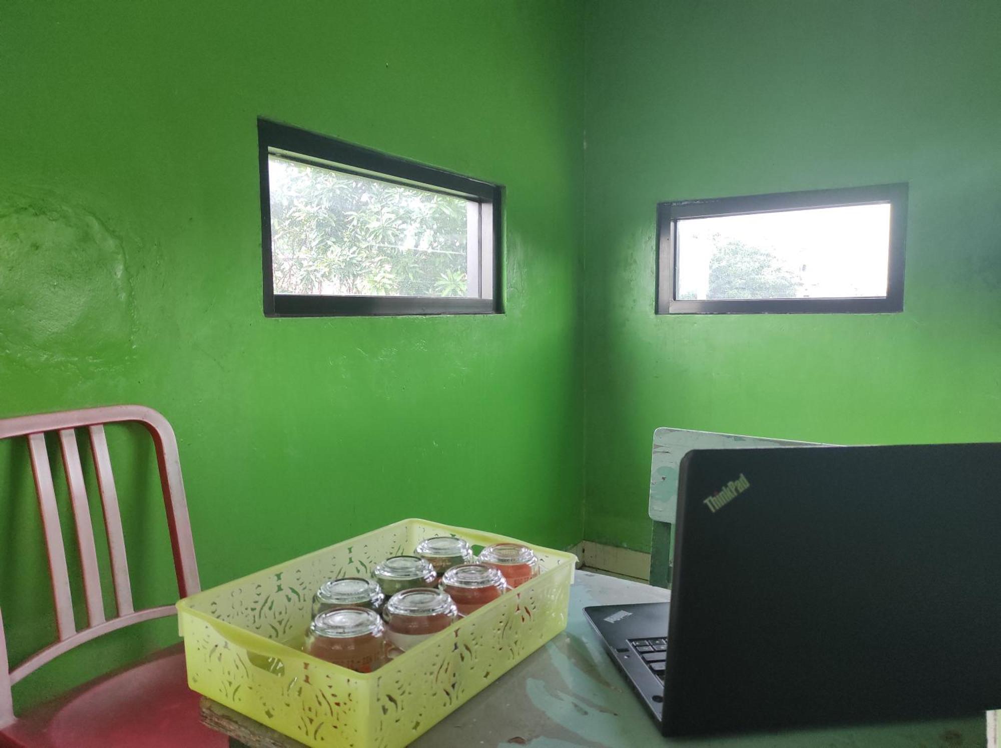 Oyo 90333 Wisma Tenang Jaya Syariah Majalengka Esterno foto